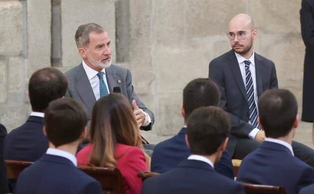 Don Felipe durante la audiencia a los nuevos funcionarios del Cuerpo de Ingenieros Industriales del Estado